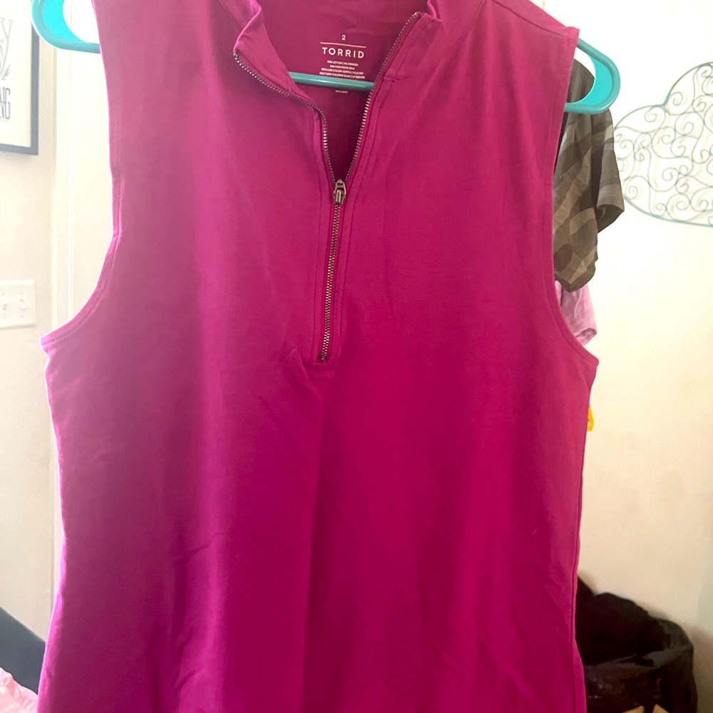 TORRID BERRY TANK NWOT SZ 1